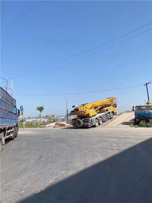 舞阳县25吨吊车的租赁价格大概是多少？