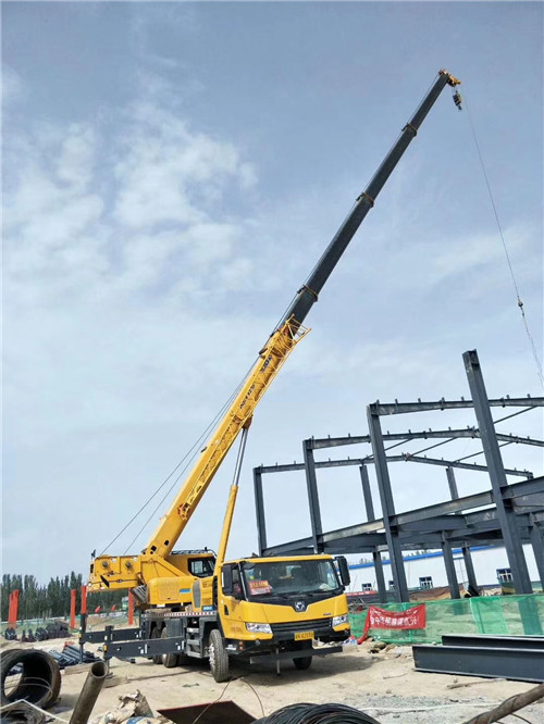 舞阳县超高层建筑钢结构吊装案例